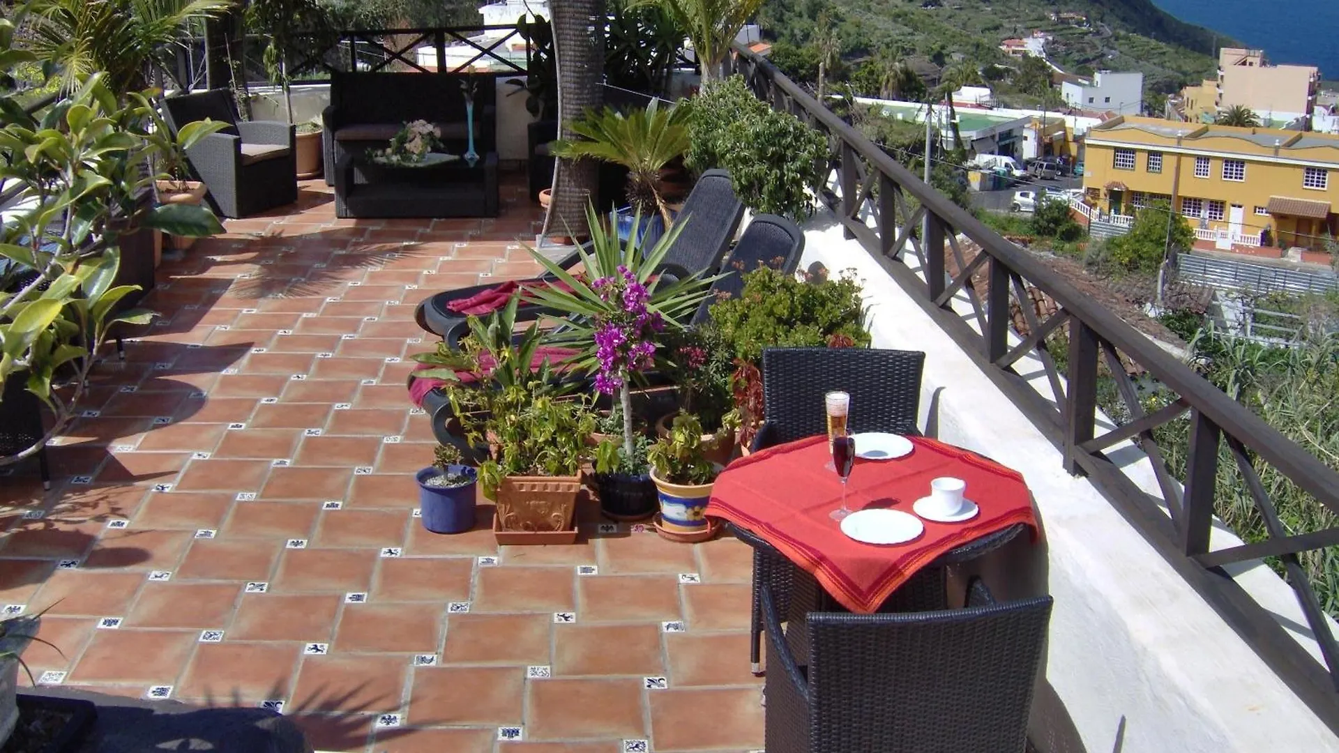 Ferienwohnung Mit Kleiner Innenhof-Terrasse Im Mediterranen Stil イコー・デ・ロス・ビノス